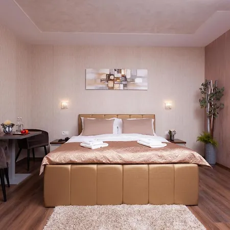 Dunaj Πανσιόν