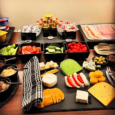 Dunaj Πανσιόν 3*