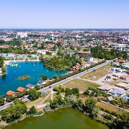 Dunaj Πανσιόν 3*